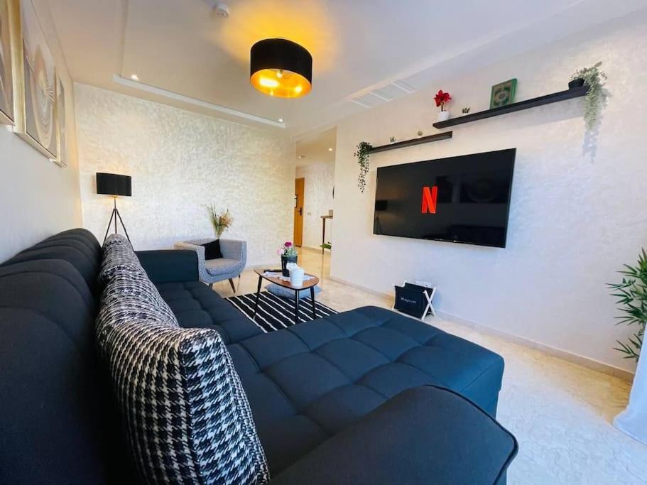 Apartamento A 2 Minutes De Casa Finance City, Avec 2 *