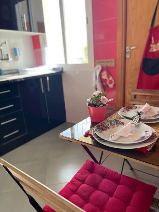 Apartamento A 2 Minutes De Casa Finance City, Avec 2 *